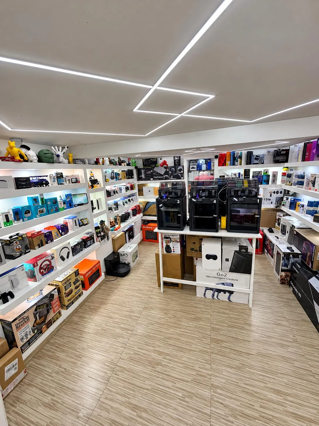 Interior de la tienda Soluciones Carlito Buy en Santo Domingo